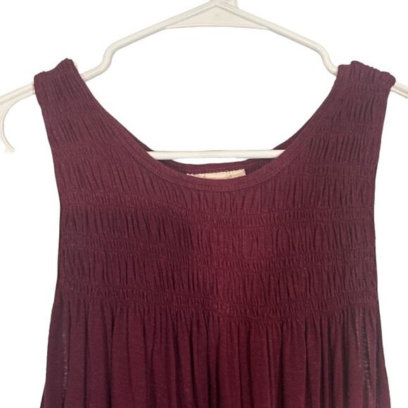 Universal Threads Wine Maroon Textured Accordion Sleeveless Blouse Women Sz M - Picture 3 of 6